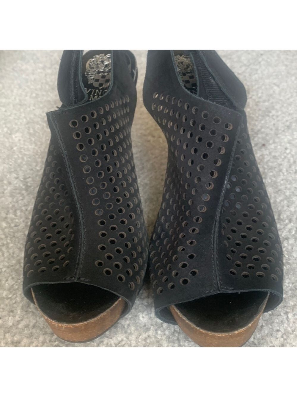 VINCE Camuto stiletto sling back heels - Picture 3 of 5